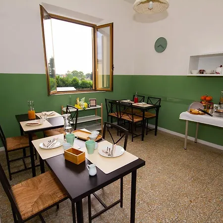 La Bicicletta Rossa Bed & Breakfast *